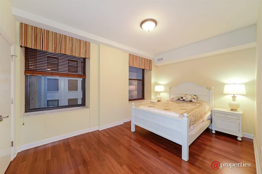 310 S Michigan Avenue #1103 Chicago, Illinois 60604 - 2nd Bedroom