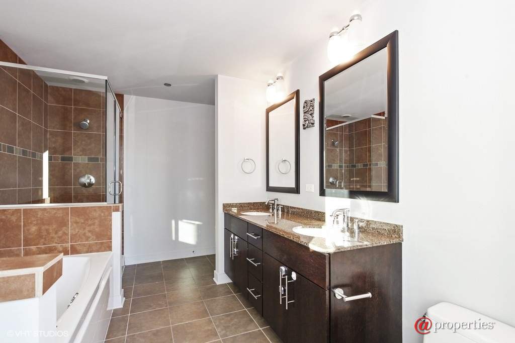 505 N Mcclurg Court #4305 Chicago, Illinois 60611 - Master Bathroom