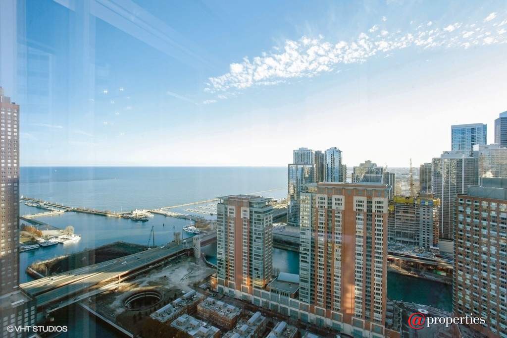 505 N Mcclurg Court #4305 Chicago, Illinois 60611 - View