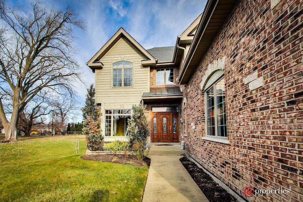 1740 Farwell Avenue Des Plaines, Illinois 60018 - Image 3