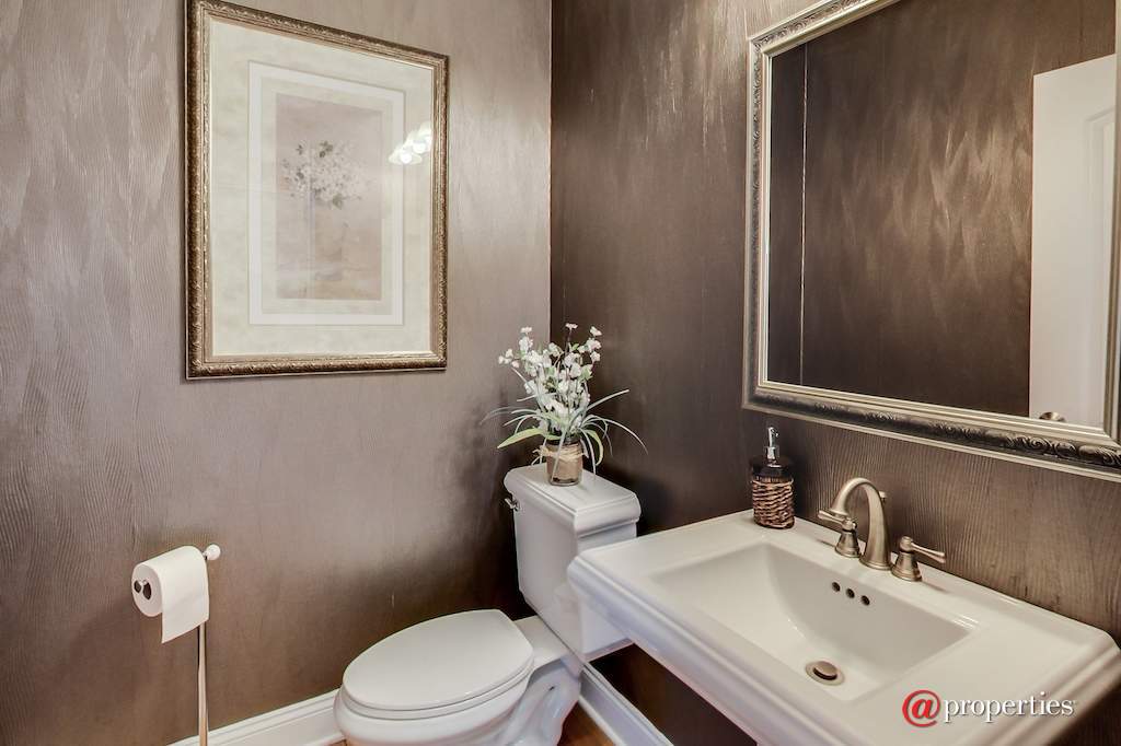 1740 Farwell Avenue Des Plaines, Illinois 60018 - Image 9