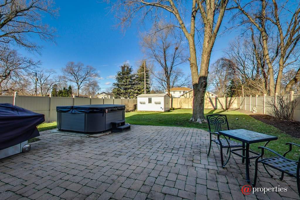 1740 Farwell Avenue Des Plaines, Illinois 60018 - Image 41