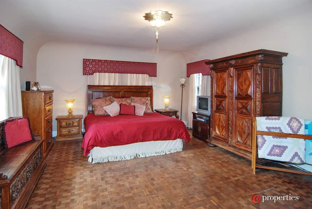172 Maplewood Road Riverside, Illinois 60546 - Master Bedroom