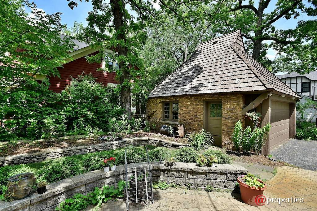 172 Maplewood Road Riverside, Illinois 60546 - Raised Beds and Garage
