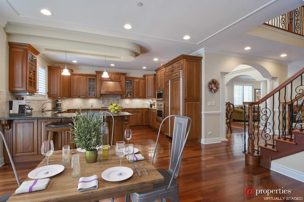 763 Division Street Barrington, Illinois 60010 - Kitchen