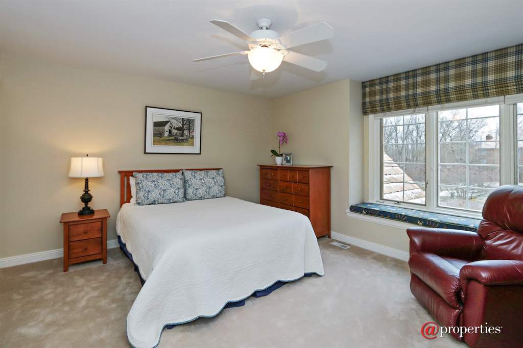 29920 Tanya Trail Libertyville, Illinois 60048 - Bedroom