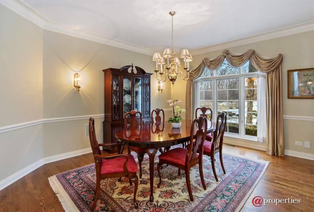 29920 Tanya Trail Libertyville, Illinois 60048 - Dining Room