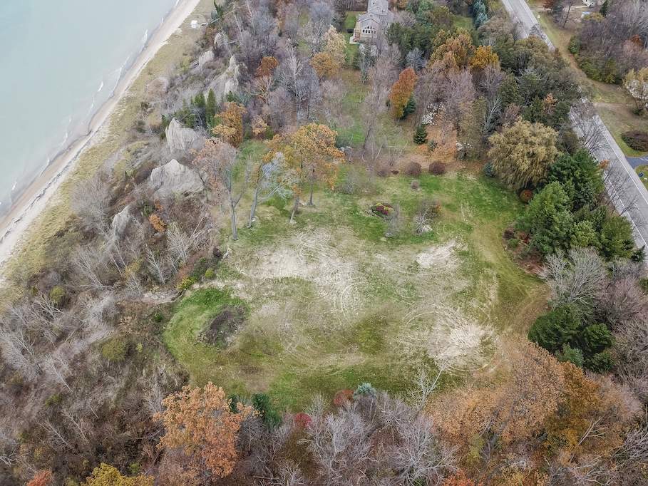 3300 M-63 Benton Harbor, Mi 49022 - Image 24