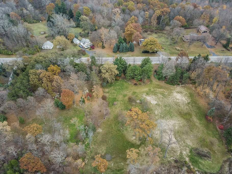 3300 M-63 Benton Harbor, Mi 49022 - Image 26