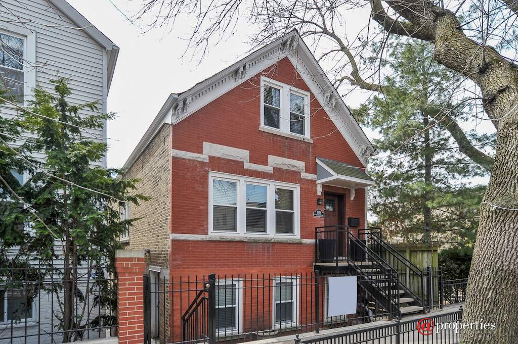 2129 W Charleston Street Chicago, Illinois 60647 - Front View