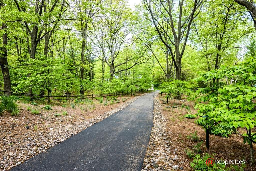 3165 Dunes Valley Path Stevensville, Mi 49127 - Image 37