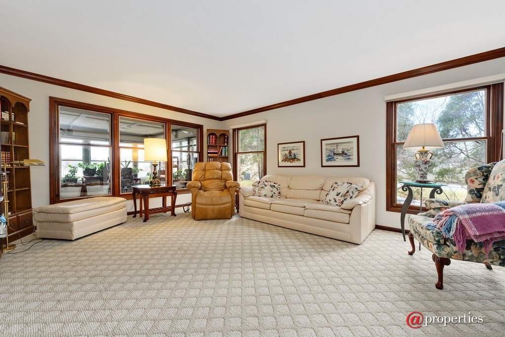 9682 Reding Circle Des Plaines, Illinois 60016 - Image 4