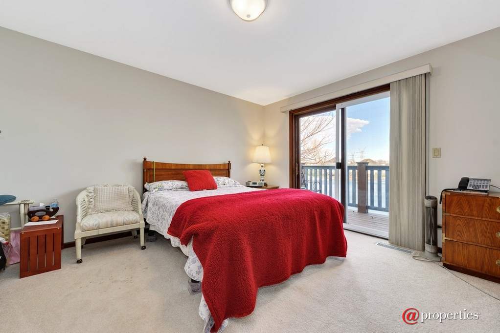 9682 Reding Circle Des Plaines, Illinois 60016 - Image 24