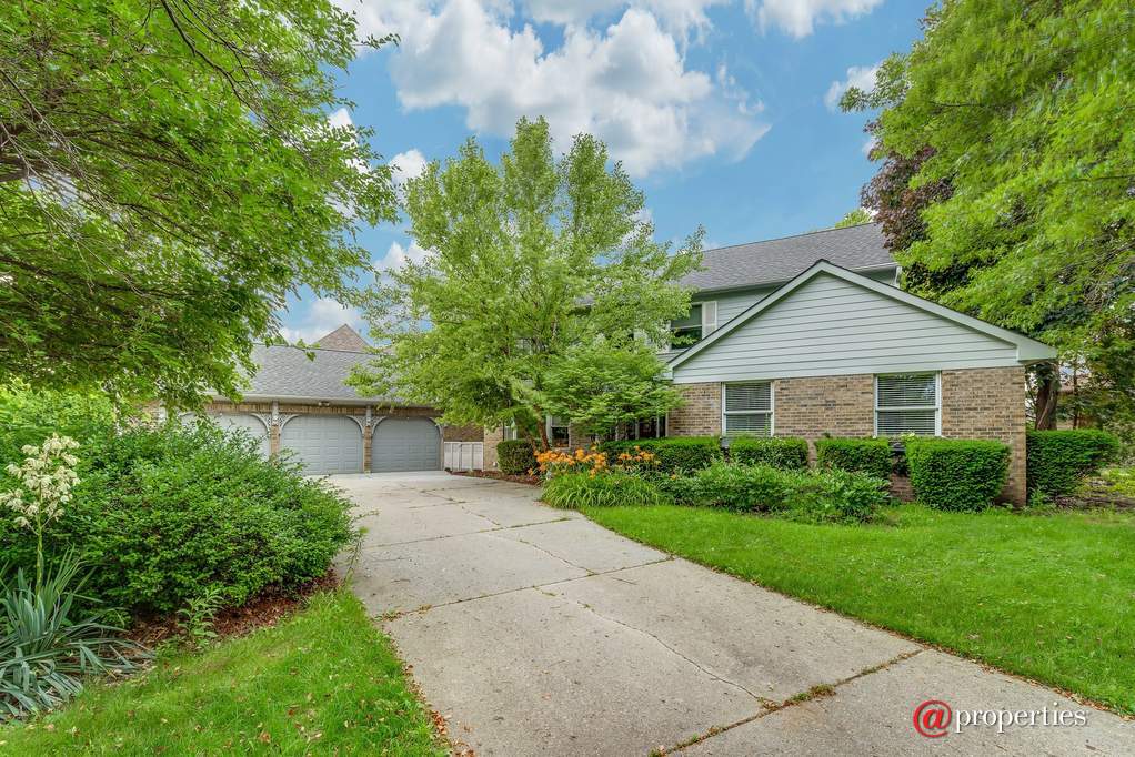 9682 Reding Circle Des Plaines, Illinois 60016 - Image 0