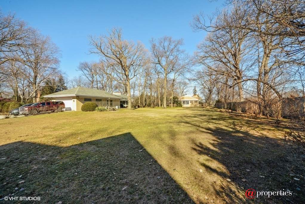 6737 N Longmeadow Avenue Lincolnwood, Illinois 60712 - Location 2