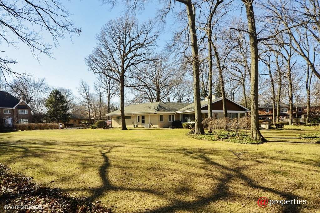 6737 N Longmeadow Avenue Lincolnwood, Illinois 60712 - Location 4