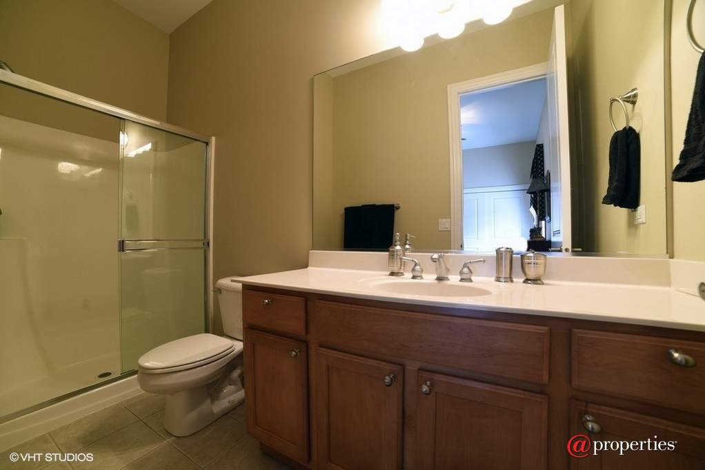 40W326 Edgar Lee Masters Lane St. Charles, Illinois 60175 - 3rd Bathroom