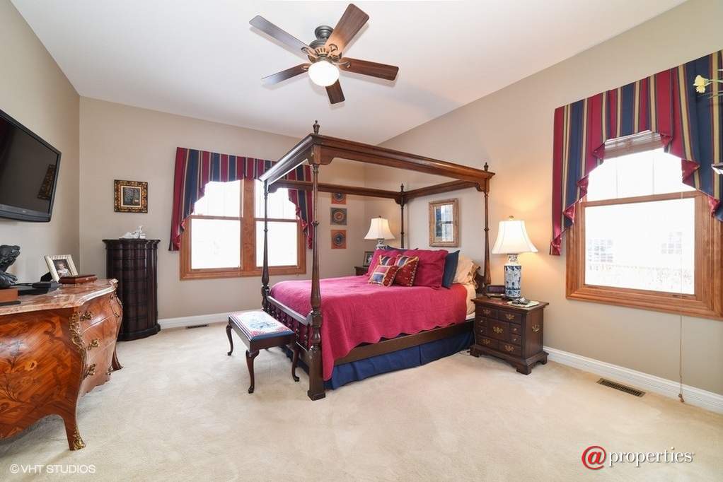 40W326 Edgar Lee Masters Lane St. Charles, Illinois 60175 - Master Bedroom