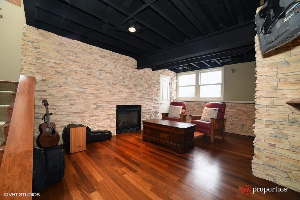 40W326 Edgar Lee Masters Lane St. Charles, Illinois 60175 - Recreational Area