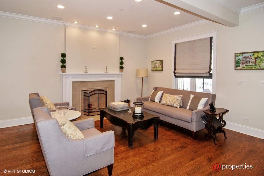 14 Keystone Avenue River Forest, Illinois 60305 - Living Room