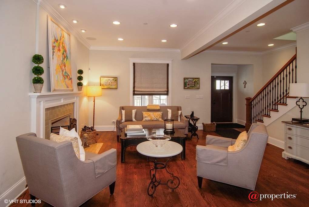 14 Keystone Avenue River Forest, Illinois 60305 - Living Room