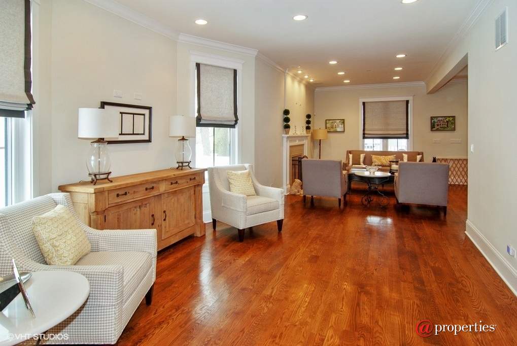 14 Keystone Avenue River Forest, Illinois 60305 - Living Room