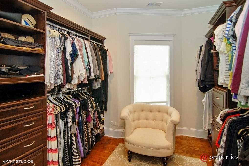 14 Keystone Avenue River Forest, Illinois 60305 - Closet
