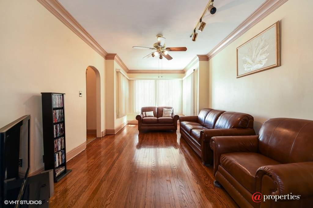 7828 S Eberhart Avenue Chicago, Illinois 60619 - Living Room