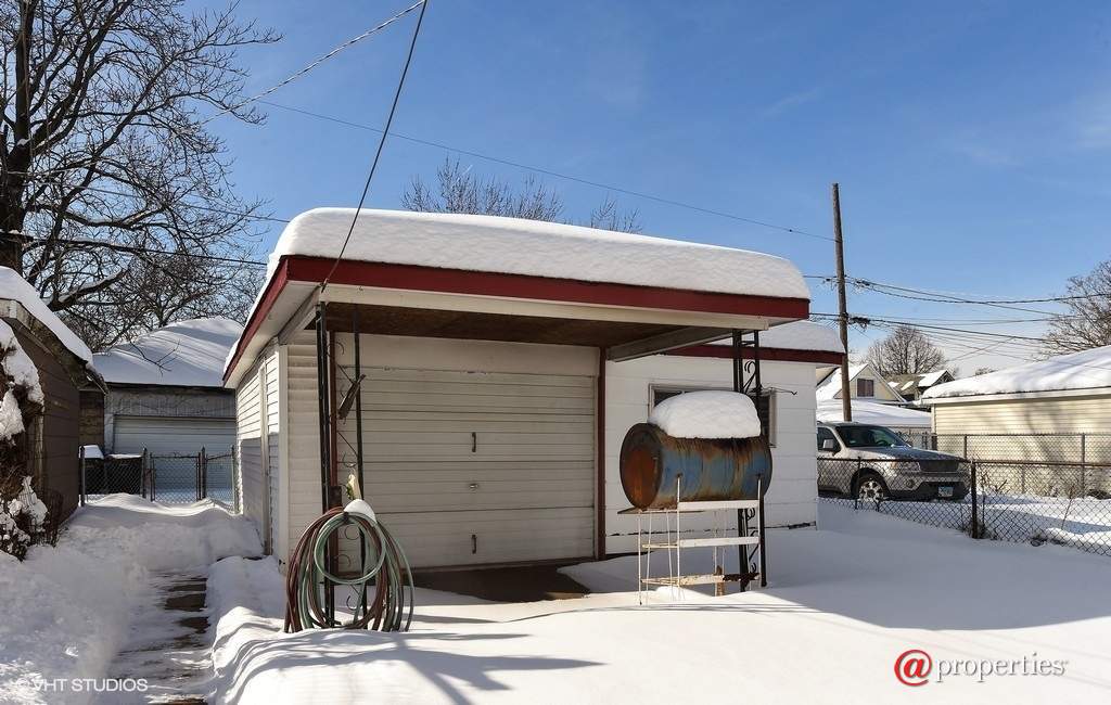7828 S Eberhart Avenue Chicago, Illinois 60619 - Garage