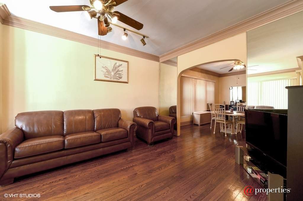 7828 S Eberhart Avenue Chicago, Illinois 60619 - Living Room / Dining Room