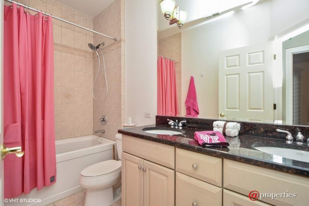 1905 E Euclid Avenue Mount Prospect, Illinois 60056 - 3rd Bathroom