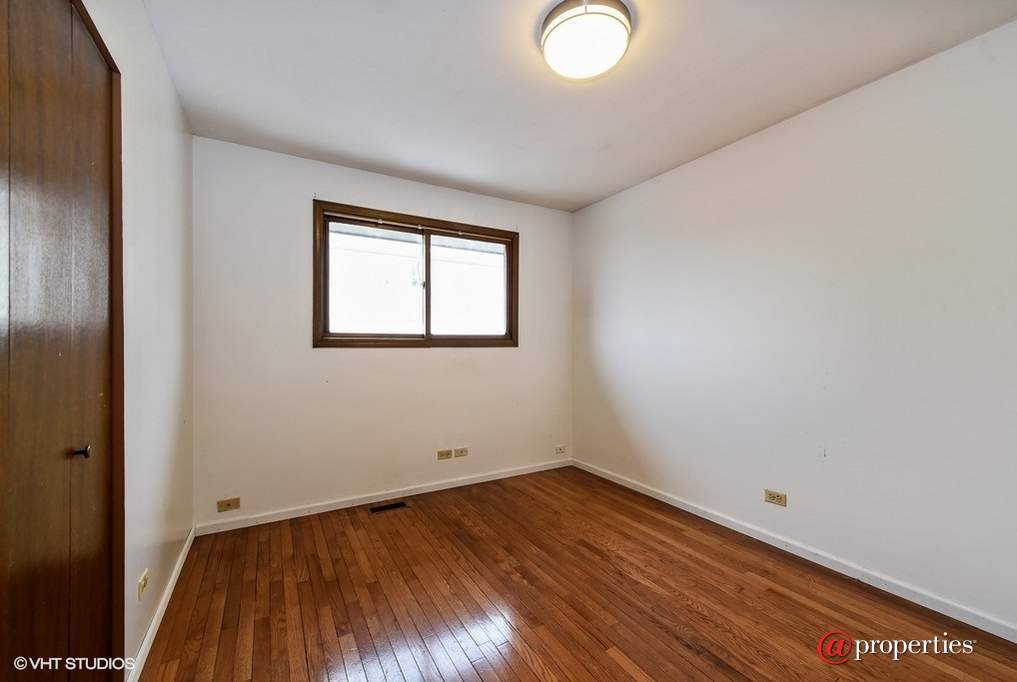 15930 Lorel Avenue Oak Forest, Illinois 60452 - Bedroom