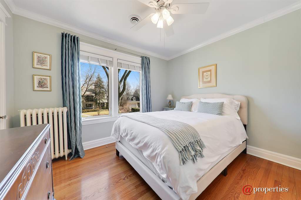 424 Sunset Avenue La Grange, Illinois 60525 - 2nd Bedroom