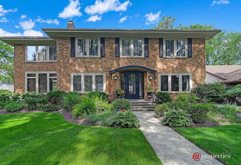 424 Sunset Avenue La Grange, Illinois 60525 - Front View