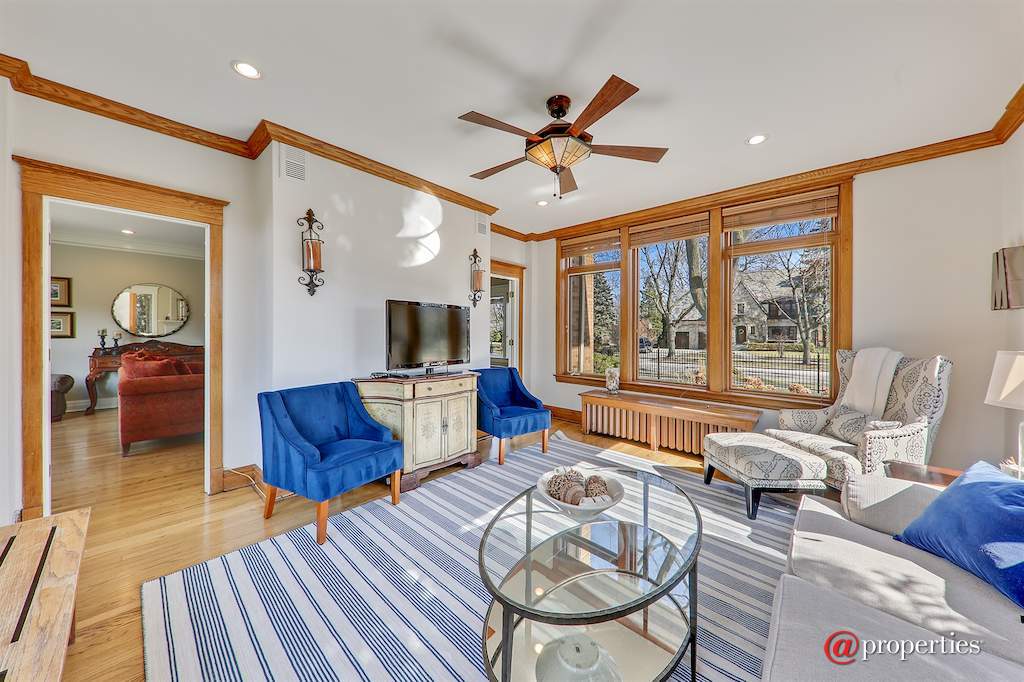 424 Sunset Avenue La Grange, Illinois 60525 - Family Room