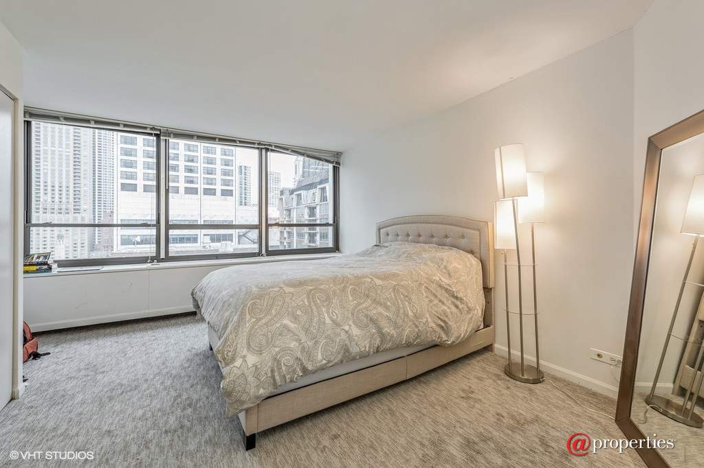 222 E Pearson Street #2309 Chicago, Illinois 60611 - Master Bedroom