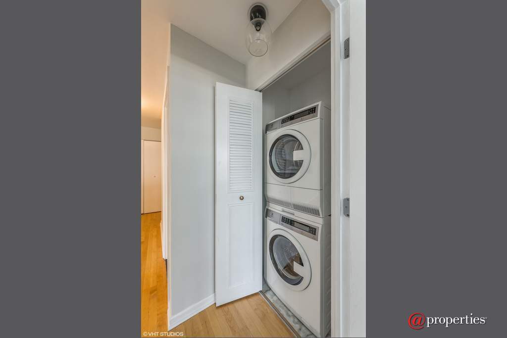 222 E Pearson Street #2309 Chicago, Illinois 60611 - Image 8