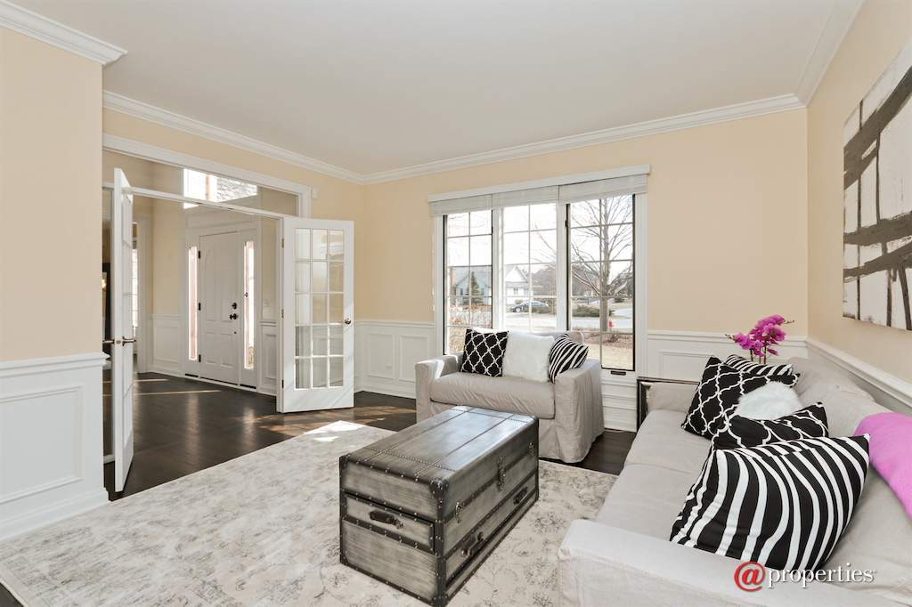 22283 W Mashie Court Ivanhoe, Illinois 60060 - Living Room