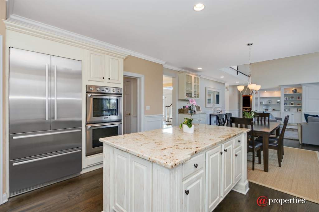 22283 W Mashie Court Ivanhoe, Illinois 60060 - Kitchen