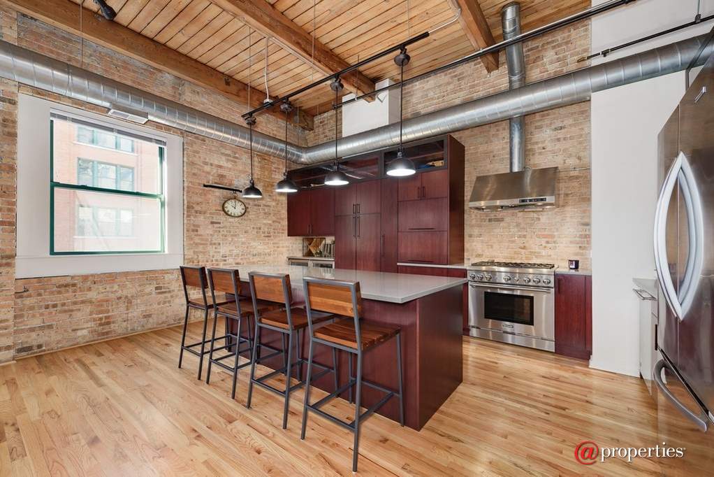 420 W Ontario Street #405 Chicago, Illinois 60654 - Kitchen