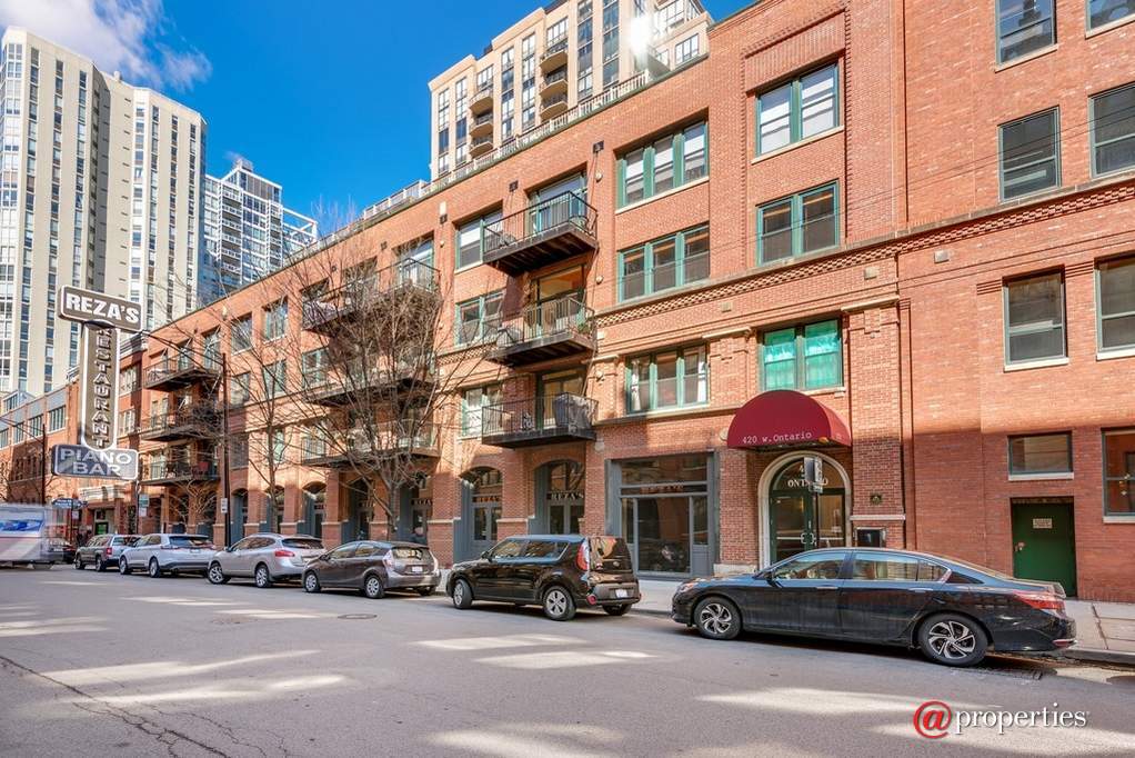 420 W Ontario Street #405 Chicago, Illinois 60654 - Front View