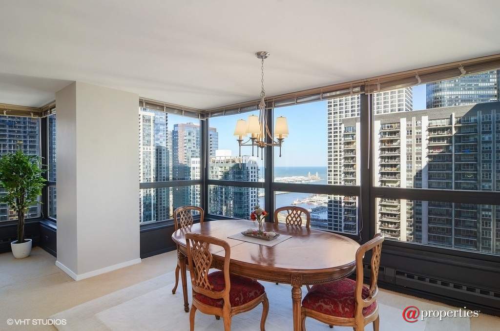 360 E Randolph Street #2907 Chicago, Illinois 60601 - Dining Room
