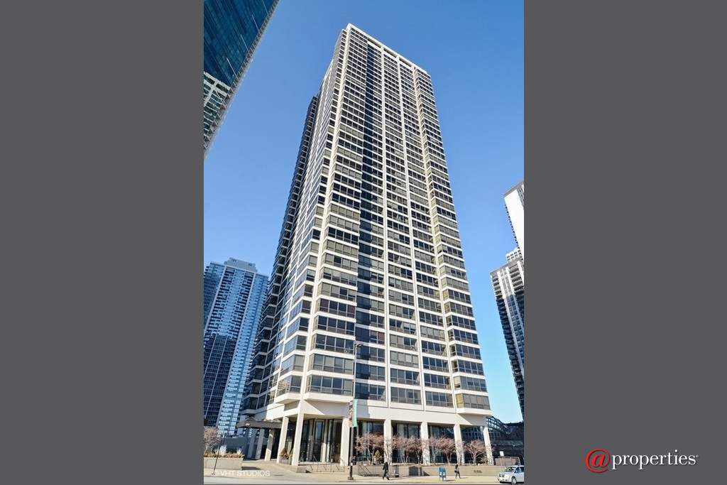 360 E Randolph Street #2907 Chicago, Illinois 60601 - Front View
