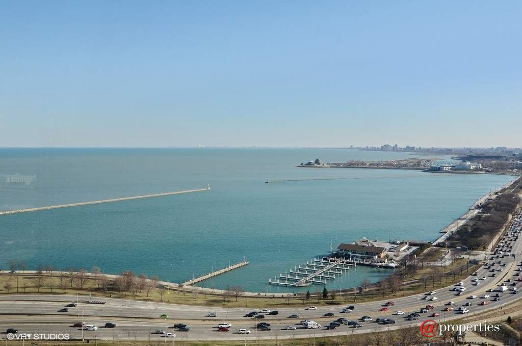 360 E Randolph Street #2907 Chicago, Illinois 60601 - Lake View