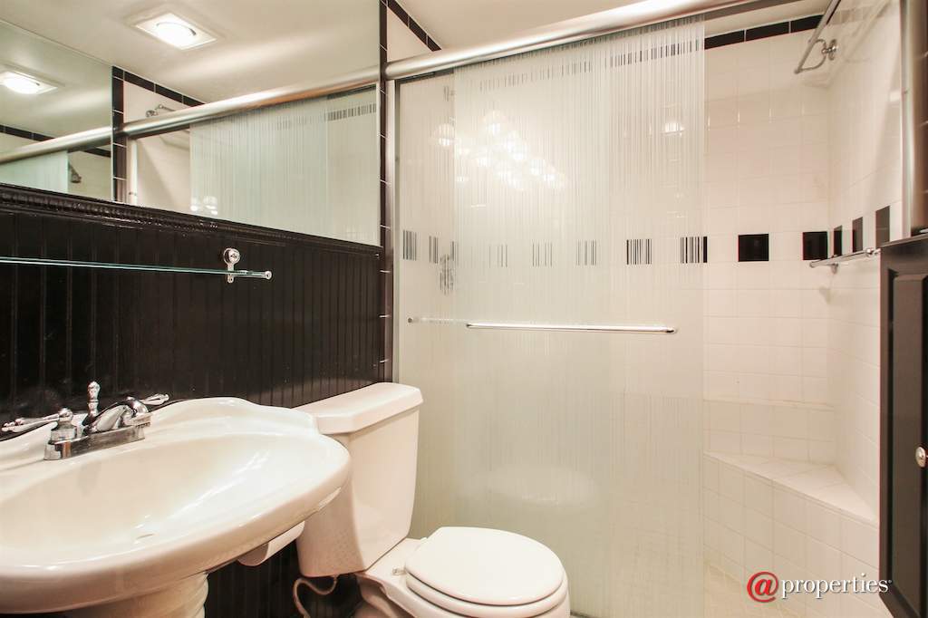 N1526 Willowbrook Rd Lake Geneva, Wisconsin 53147 - 3rd Bathroom