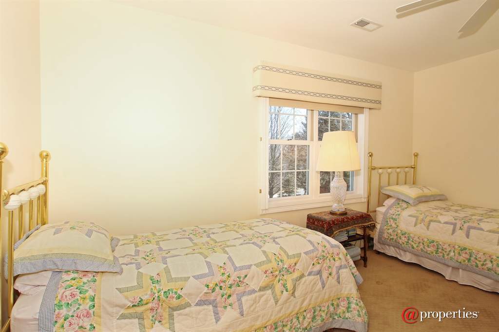 N1526 Willowbrook Rd Lake Geneva, Wisconsin 53147 - 5th Bedroom