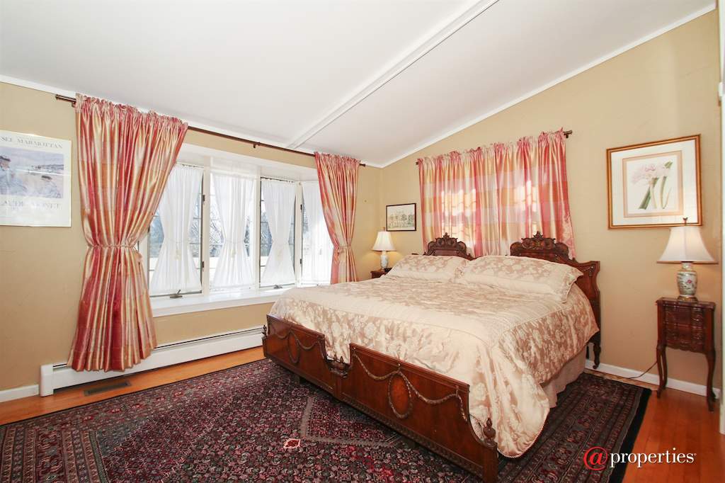 N1526 Willowbrook Rd Lake Geneva, Wisconsin 53147 - Master Bedroom