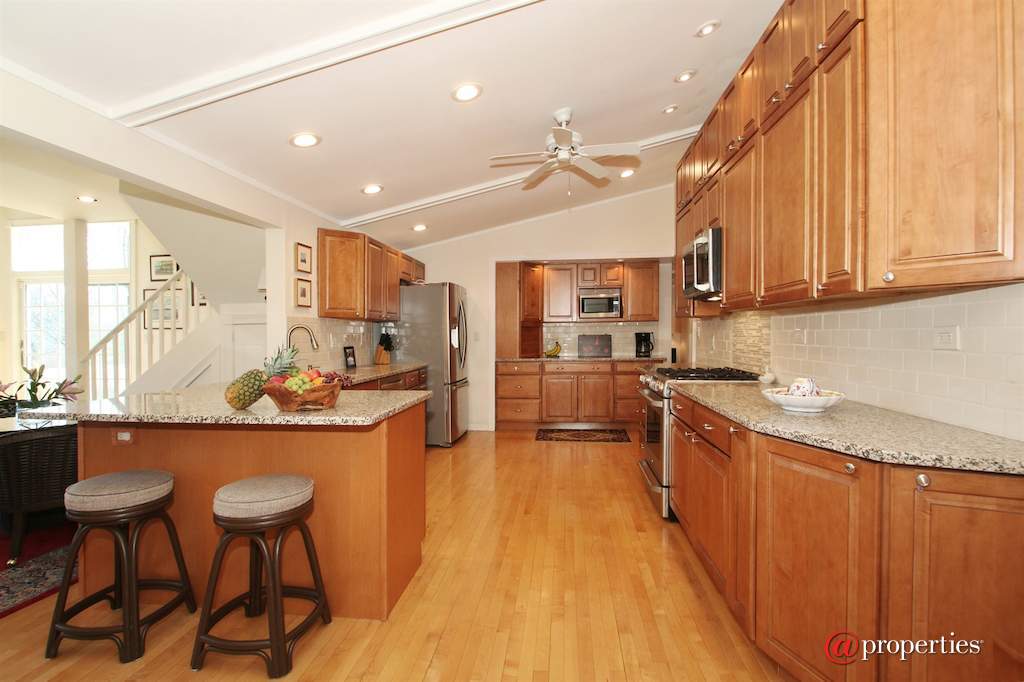 N1526 Willowbrook Rd Lake Geneva, Wisconsin 53147 - Dining Room