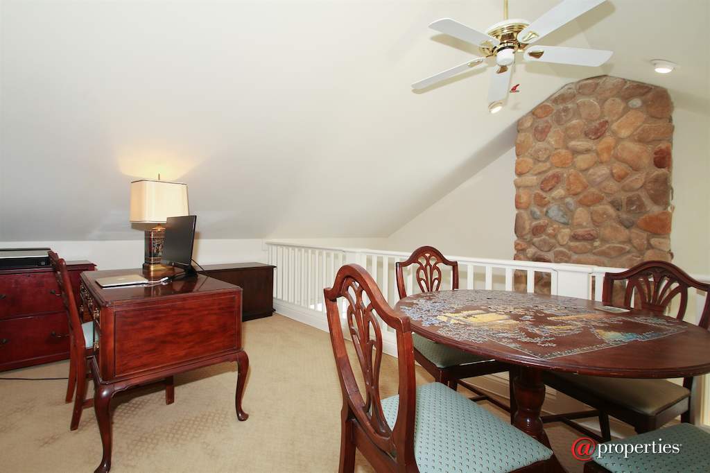N1526 Willowbrook Rd Lake Geneva, Wisconsin 53147 - Loft, Office