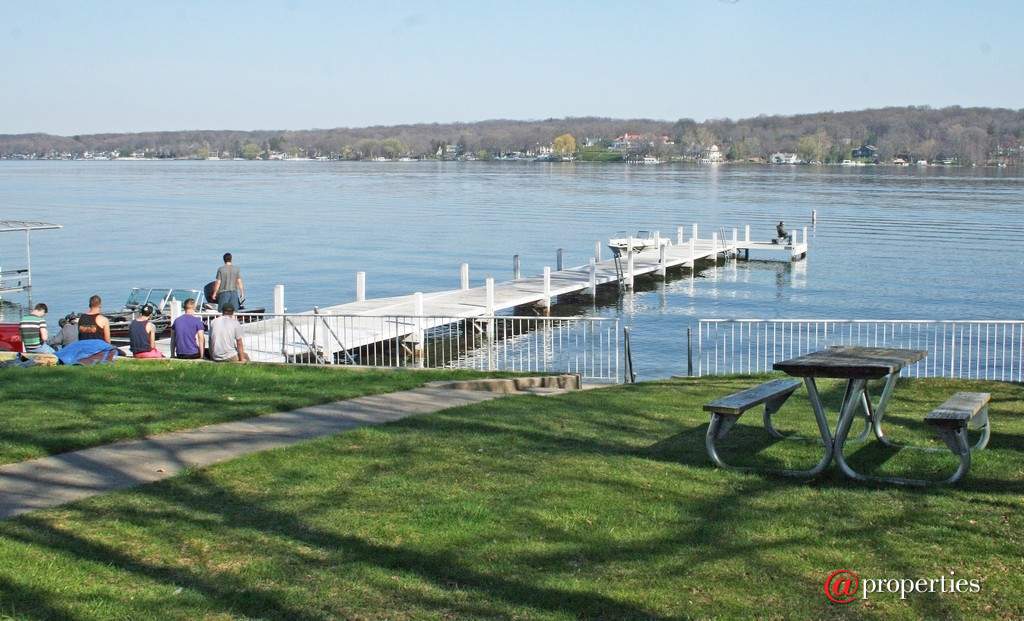 N1526 Willowbrook Rd Lake Geneva, Wisconsin 53147 - Linn Pier Beach and Boat Launch